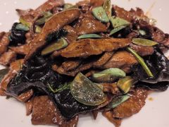 -闫府私房菜·老字号(恒隆店)