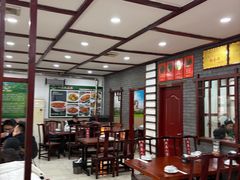-湖南人家湘菜馆(镇江路店)