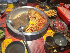 -谭鸭血老火锅(远大购物广场店)