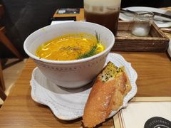 -Mark&Mars Restaurant
