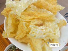 -周良天山牛杂城(天山路总店)