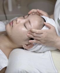 -悦瑢港湾科技美肤芳疗美容