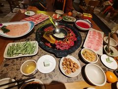 -舒家大院重庆老火锅(纪念塔店)