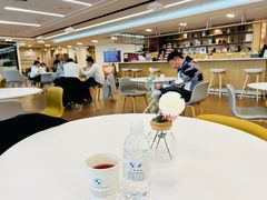 -上海宝信宝马4S店