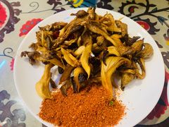 炸菌子-勺子米线·云南传统小吃市集(四方街店)