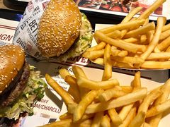 -The Habit Burger Grill 哈比特汉堡(复兴soho店)