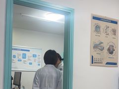 -上海大学附属上海和平眼科医院