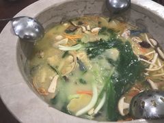 -姚记抚仙湖石锅鱼庄