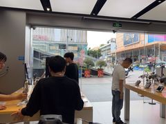 -DJI大疆(深圳华强北曼哈授权体验店)