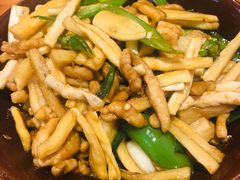 萝卜干炒肉-禧福徕盆盆香川菜馆