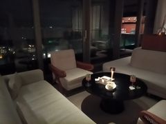 -瑰丽酒店·海吧·天际下午茶·现场DJ·天台酒吧