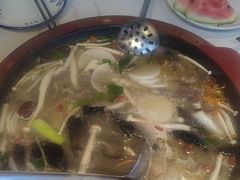 -牛得很·鲜牦牛肉烧烤·牛羊肉菌汤锅(康定店)