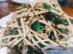 五香干丝拌菠菜-呱呱叫民俗风味主题餐厅(沣峪口店)