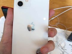 -Apple零售店(华贸购物中心店)