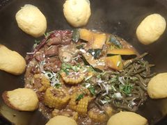 -万里闯关东铁锅炖菜馆(高新旗舰店)