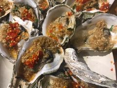 烤湛江生蚝-木屋烧烤(紫荆广场店)