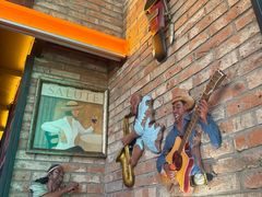 -Famous肥猫墨西哥音乐餐吧(五棵松华熙LIVE店)