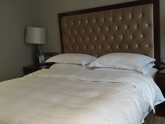 -锦龙国际酒店(天津奥体中心华苑地铁站店)