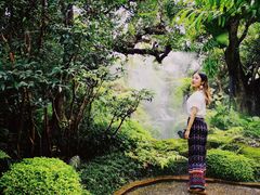 -Chom Cafe and Restaurant