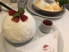 草莓芝士蛋糕雪冰-Cheevit Cheeva(Sirimangkalajarn)