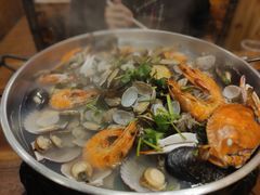 -老东镇啤酒屋海鲜加工·蒸汽海鲜·海鲜烧烤(台东店)