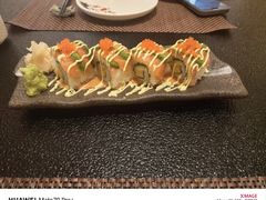 三文鱼芒果牛油果卷-长崎屋·日本料理·刺身·烧鸟(天河北路店)