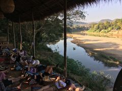 -乌托邦酒吧和餐厅