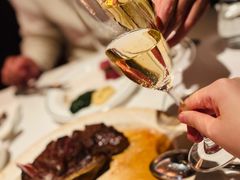 2002年粉红香槟王-Wolfgang’s Steakhouse 沃夫冈牛排馆(上海白玉兰广场店)