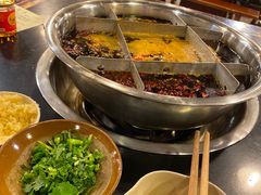 -邓莽子老火锅(中兴路总店)