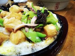 铁板蛋豆腐-老东镇啤酒屋海鲜加工·蒸汽海鲜·海鲜烧烤(台东店)