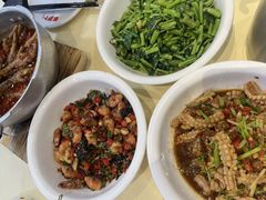 -笨罗卜浏阳菜馆(太平街店)