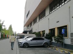 -颛桥镇文体中心-停车场