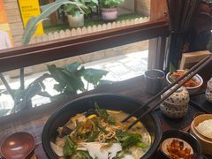 -银米·云南传统过桥米线(双廊黑金冠店)