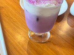 -Chom Cafe and Restaurant