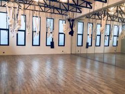 -无界瑜伽普拉提