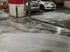 -世纪都会-停车场