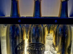 -简奥斯汀·赫本酒吧