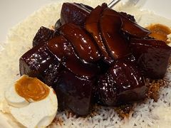 咸蛋目鱼红烧肉-屋里厢上海菜馆