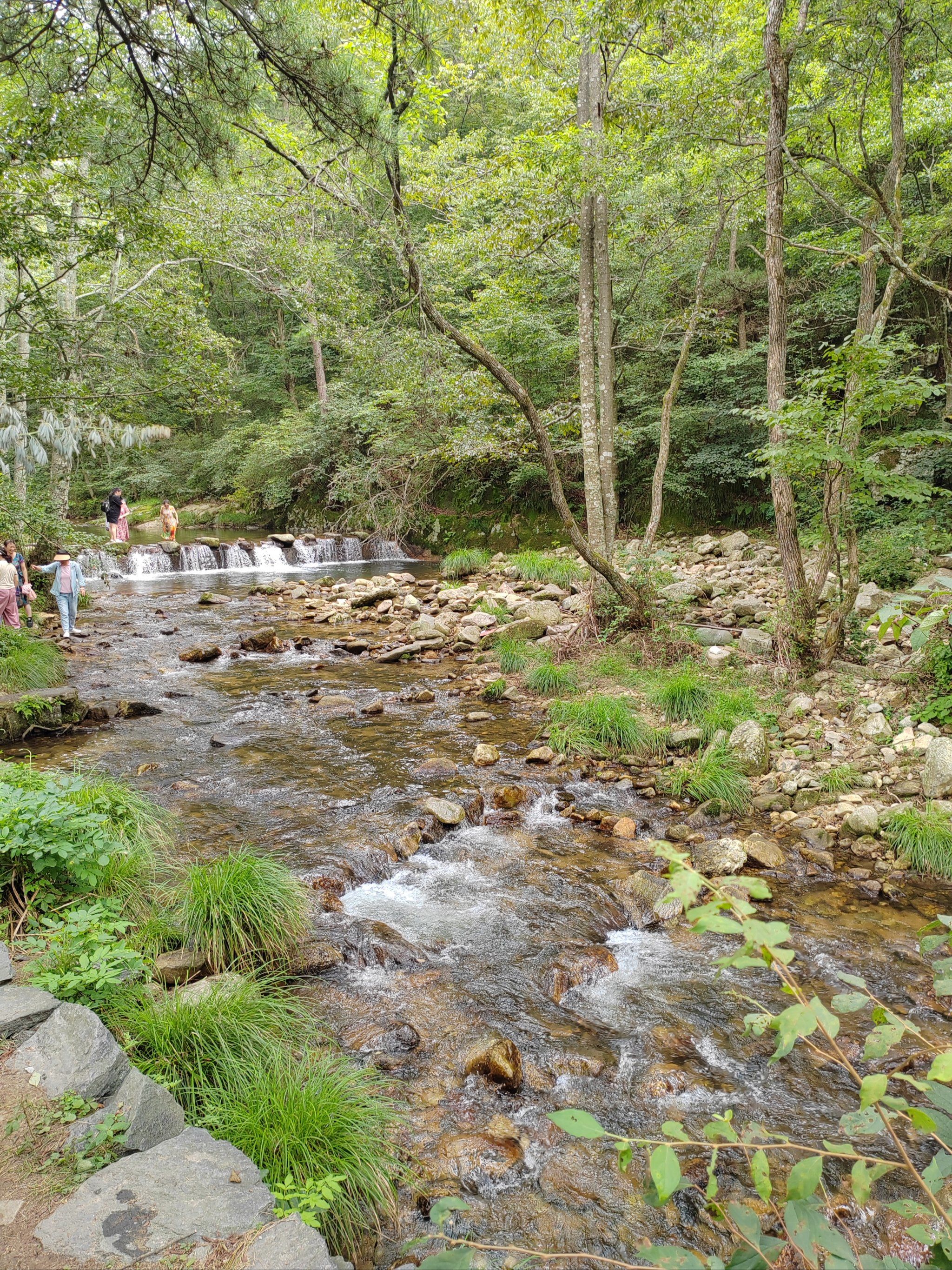 来的路上都是环山路,多转弯,一定要谨慎
