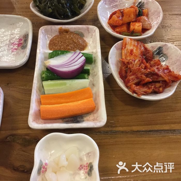韩国料理餐前小菜图片