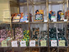 -VENCHI 闻绮(上海佛罗伦萨小镇店)