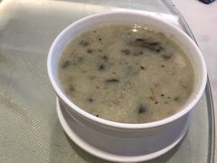 菜干咸骨粥-万山楼海鲜酒家·二十三年老字号