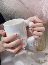 -尤米一站式美甲美睫