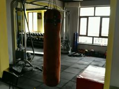 -GymPlus特色拳击健身(阳光名苑店)