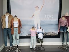-Abercrombie & Fitch(天环广场店)