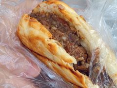 烧饼夹牛肉-老西关黄老太牛肉烧饼