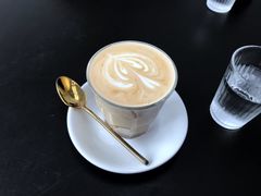 拿铁咖啡-UNI UNI(环亚凯瑟琳店)