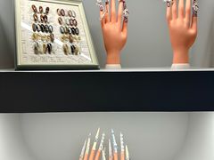 -粤港芭莎美容美发化妆学校