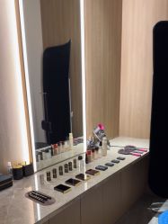 -AURAS璈然科技护肤中心