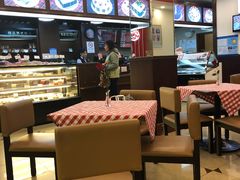 -红宝石·鲜奶小方·海派西点房(南丹店)